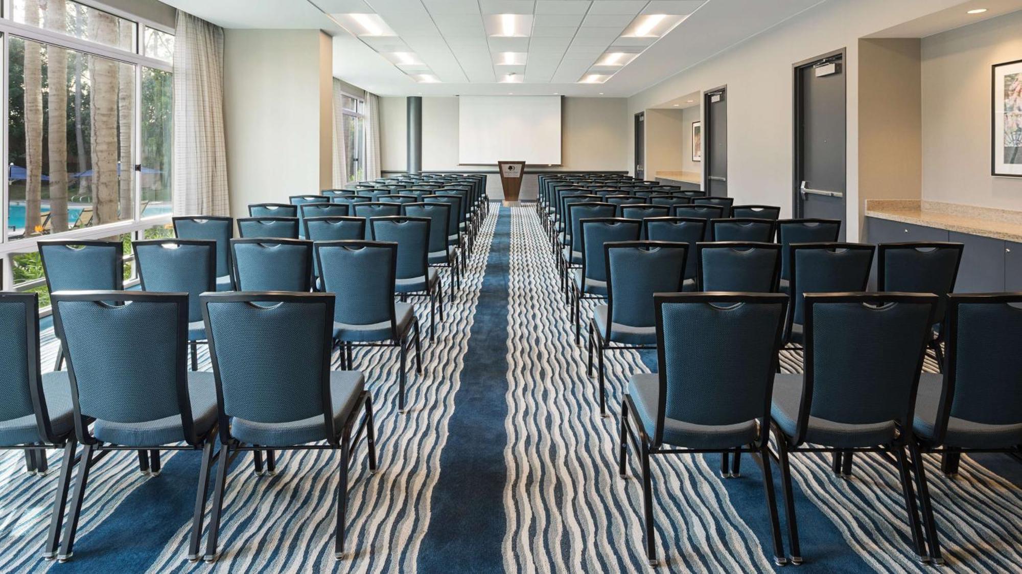 Doubletree By Hilton San Diego Del Mar מראה חיצוני תמונה